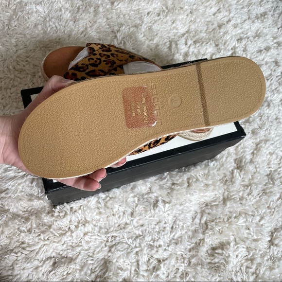 J Slides | NWT Tan Leopard Leather Reva Sandals Size 7 - Picture 2 of 5